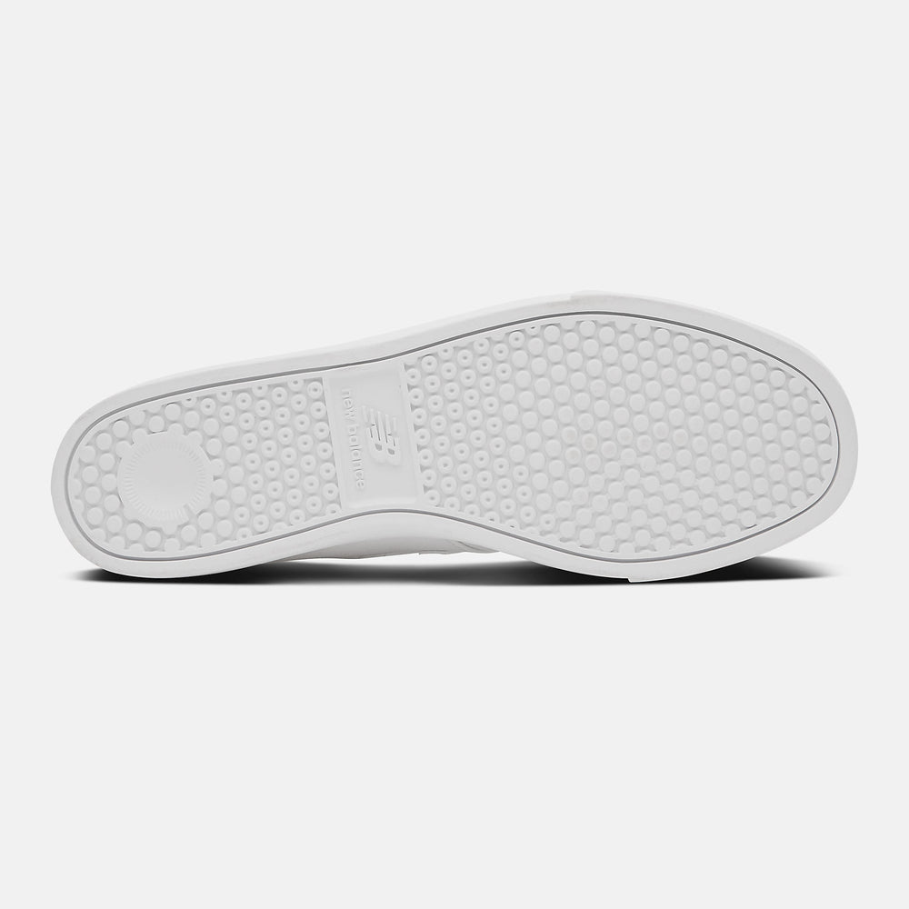AM55 | New Balance Shoes - Women / Men