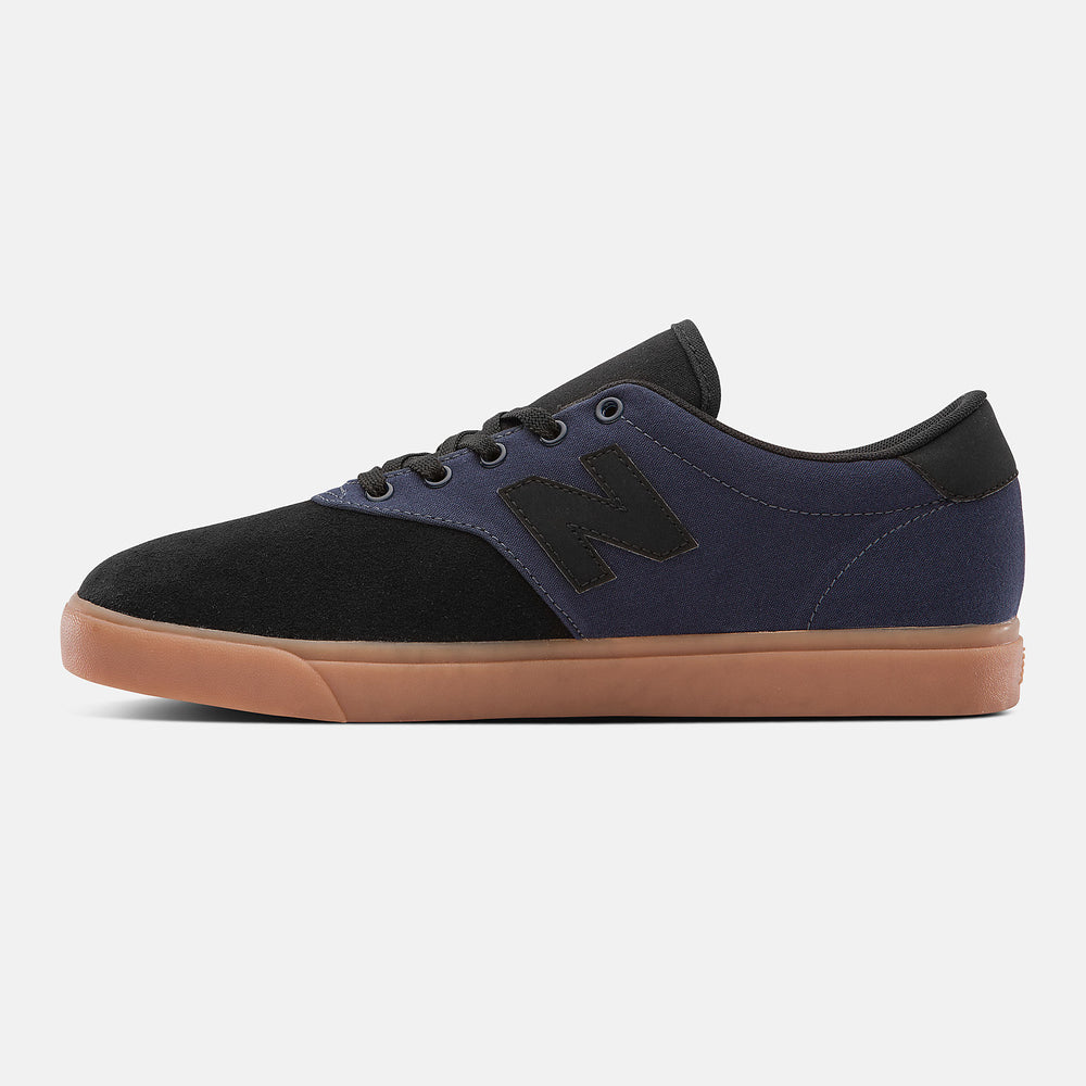 AM55 | New Balance Shoes - Women / Men
