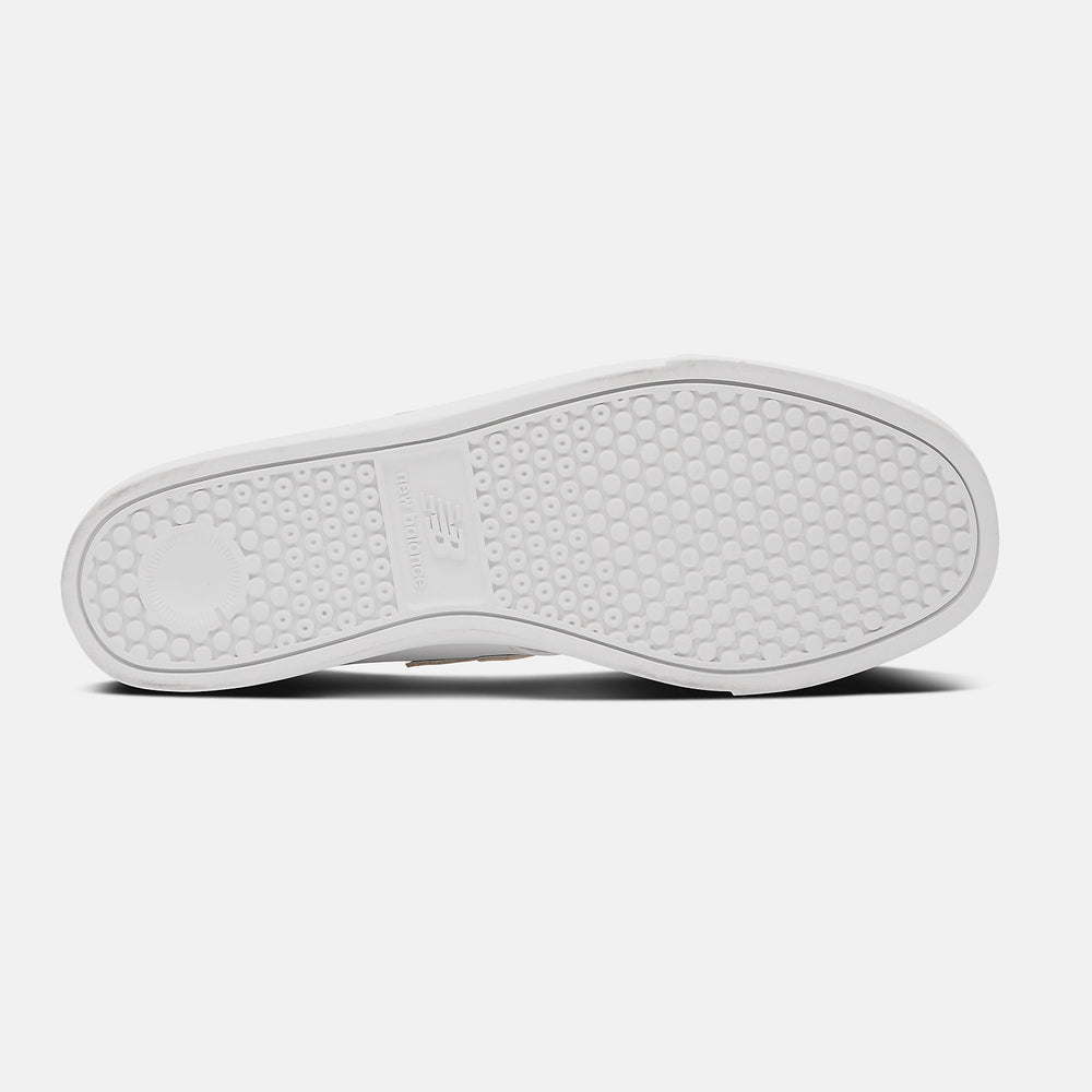 AM55 | New Balance Shoes - Women / Men