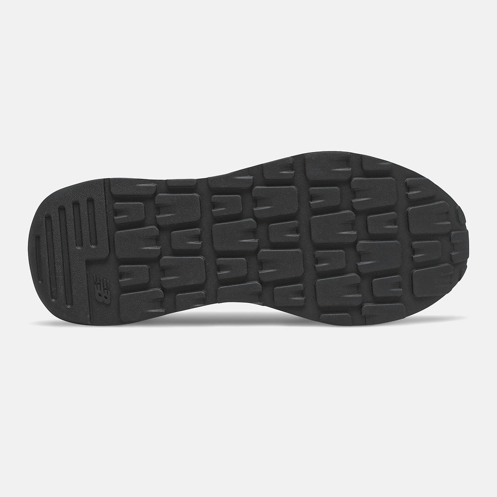 57/40 | New Balance Shoes - Women / Men