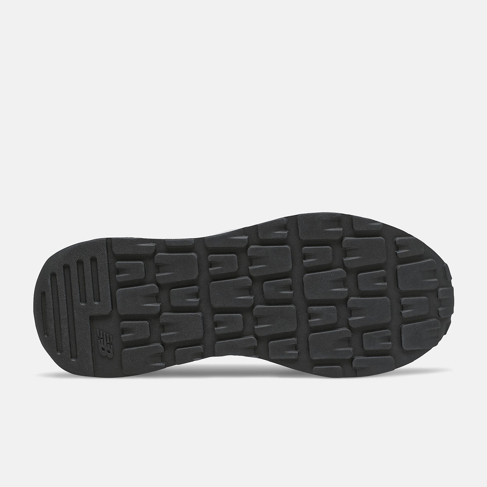 57/40 | New Balance Shoes - Men