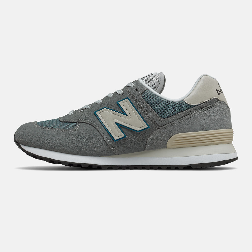 574 | New Balance Shoes - Women / Men