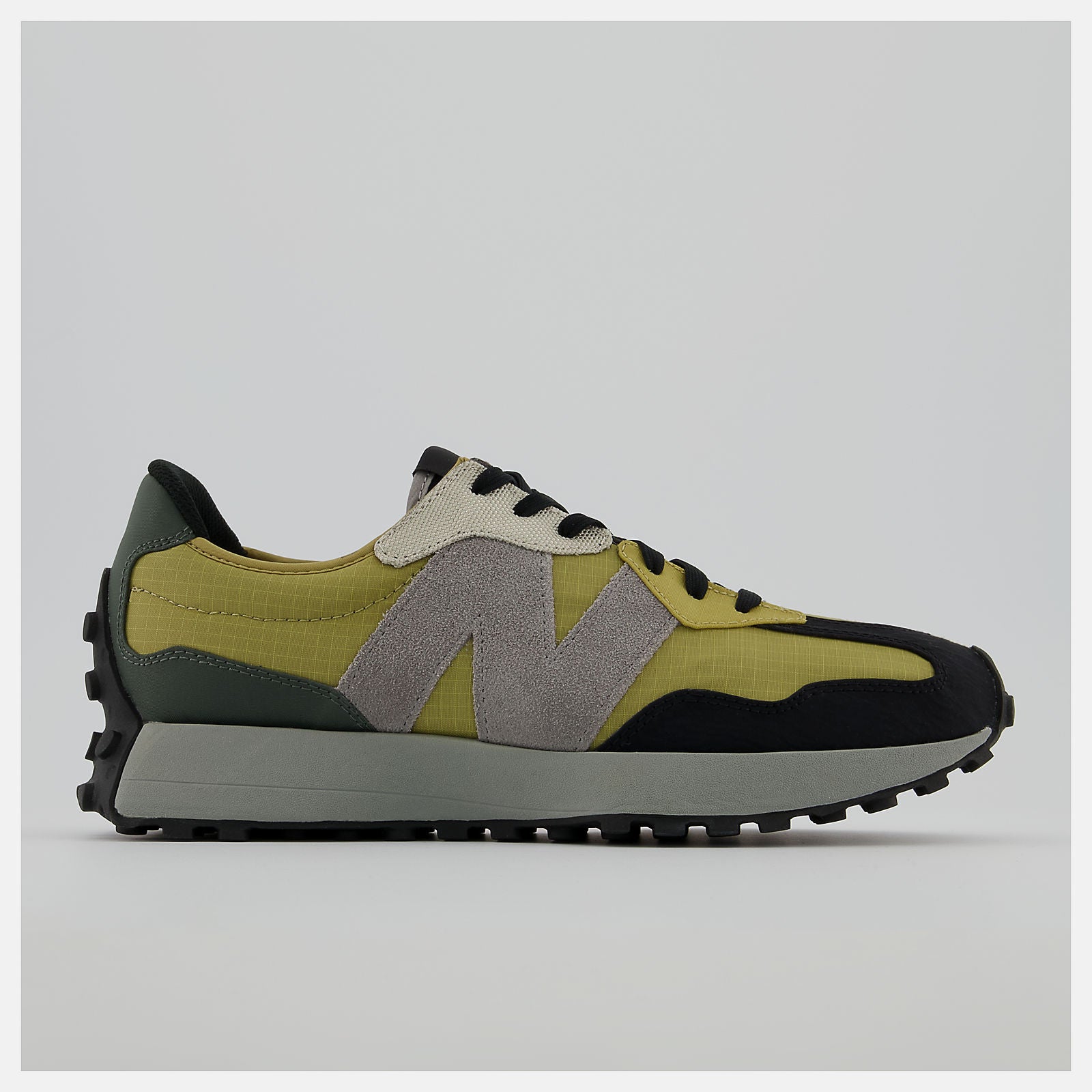 327 | New Balance Shoes - Men