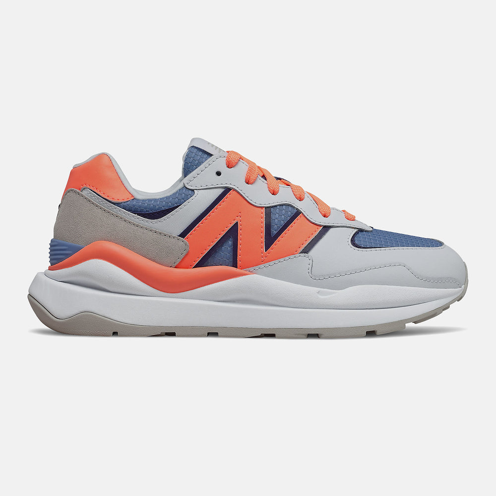 57/40 | New Balance Shoes - Women