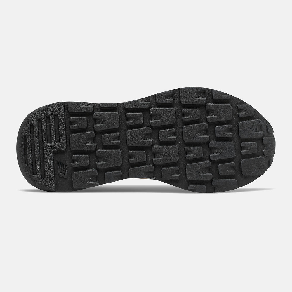 57/40 | New Balance Shoes - Women