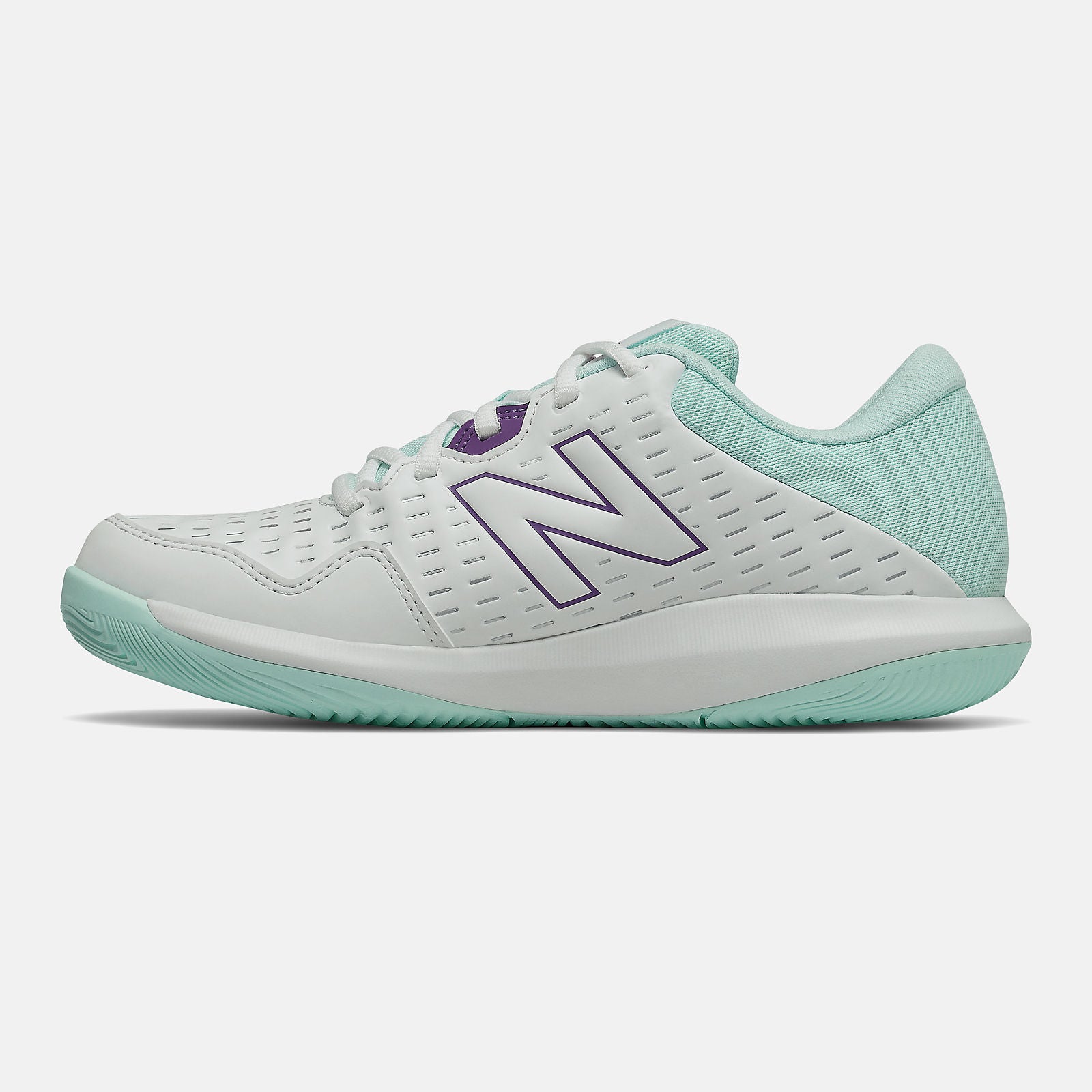 696v4 | New Balance Shoes - Women