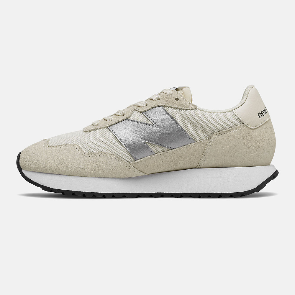 237 | New Balance Shoes - Women