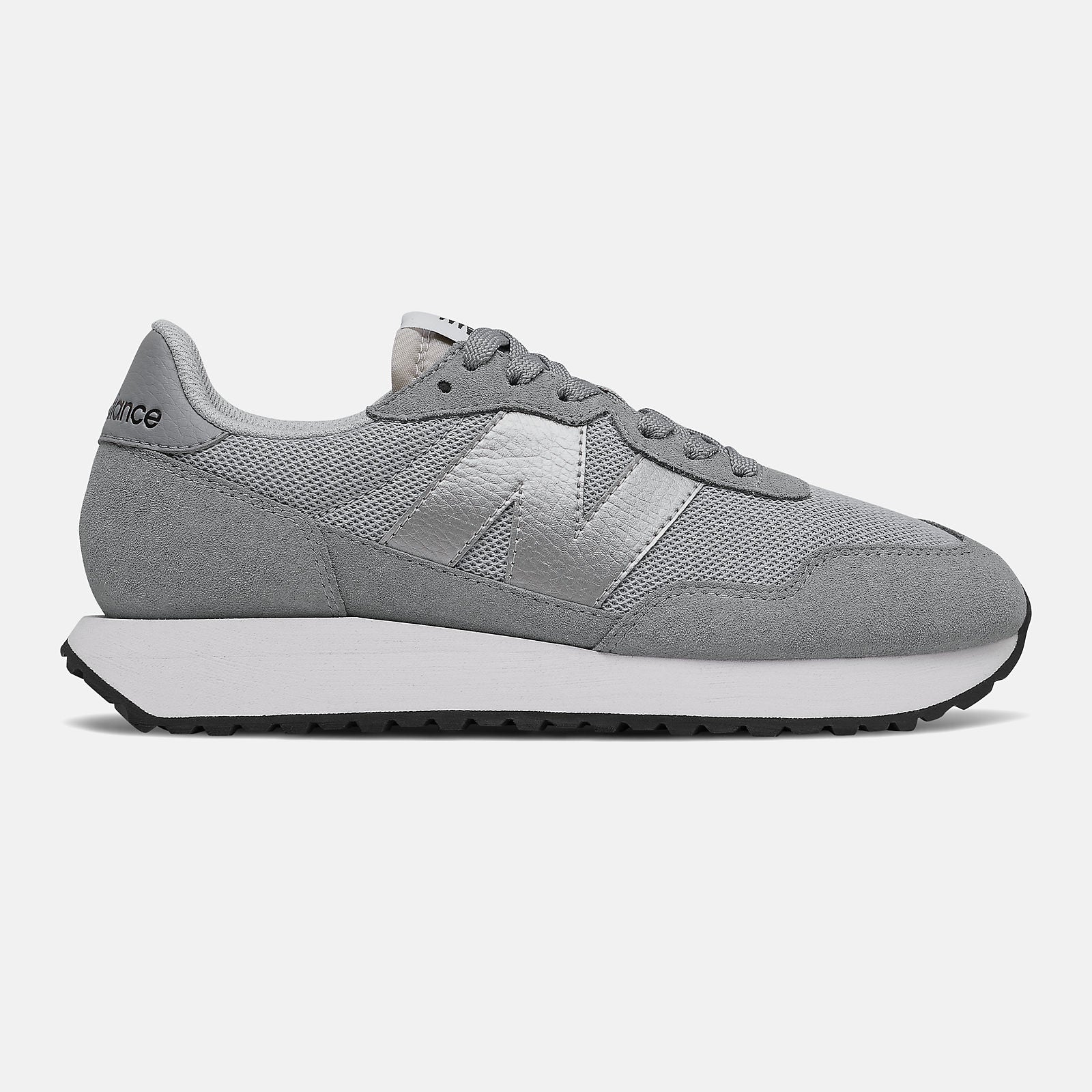 237 | New Balance Shoes - Women