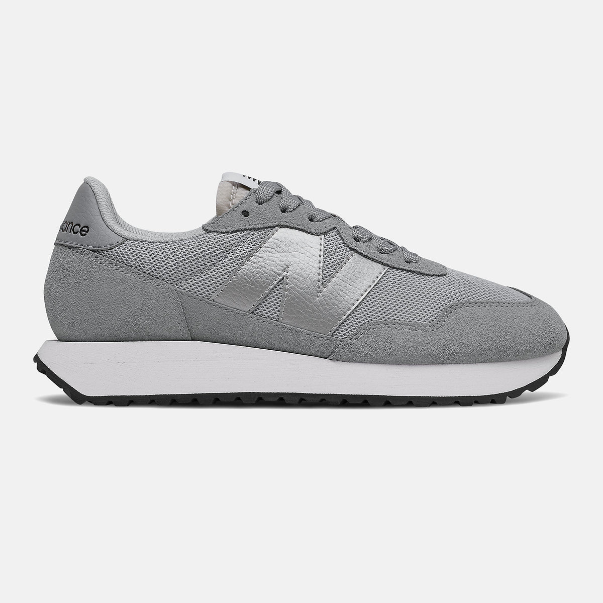 237 | New Balance Shoes - Women