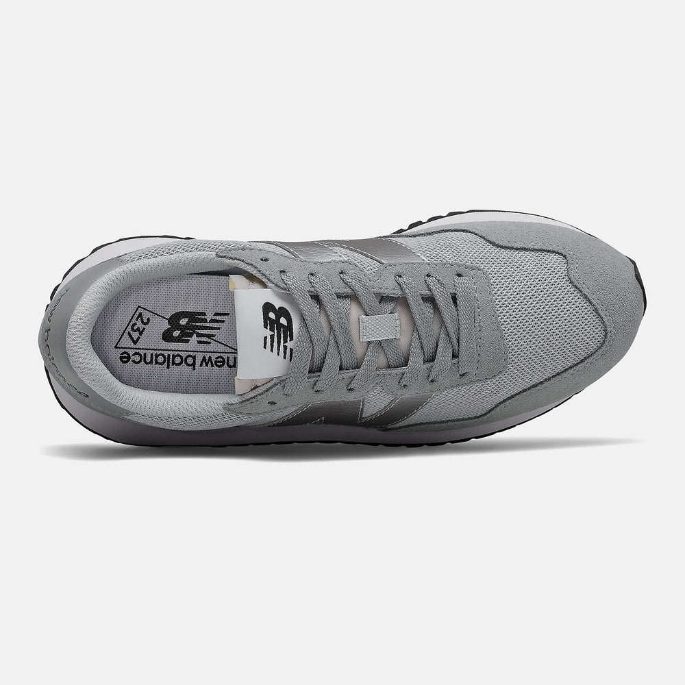 237 | New Balance Shoes - Women