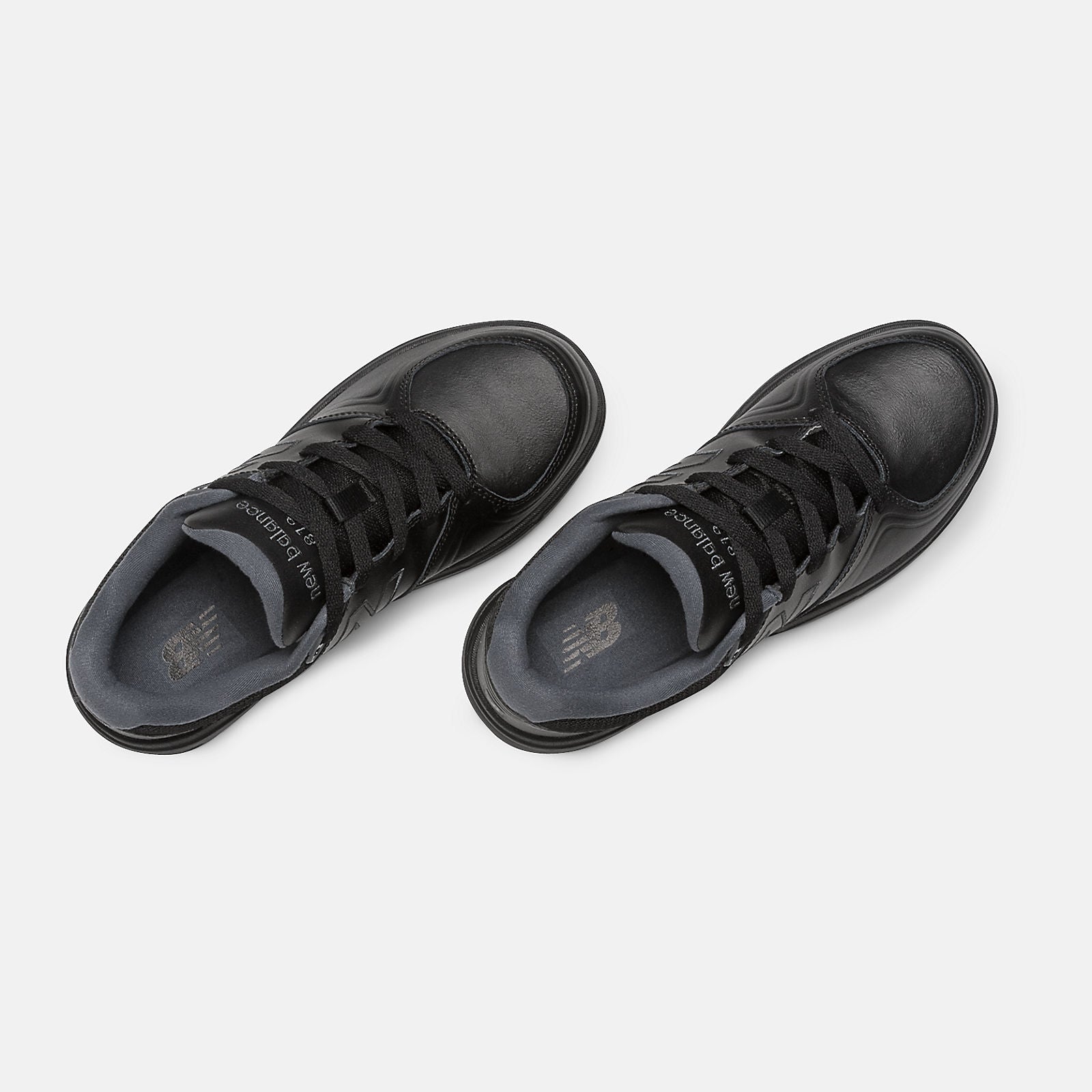 813 | New Balance Shoes - Women