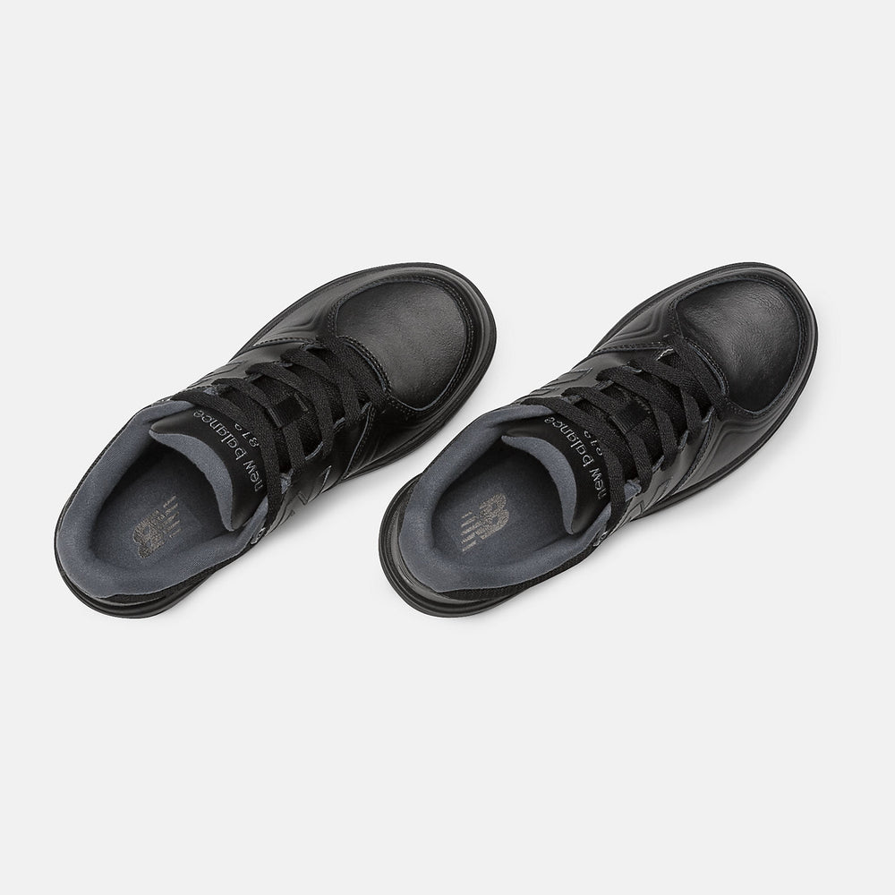 813 | New Balance Shoes - Women