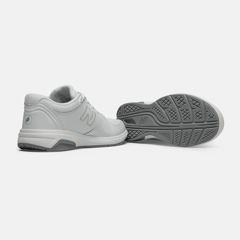 813 | New Balance Shoes - Women